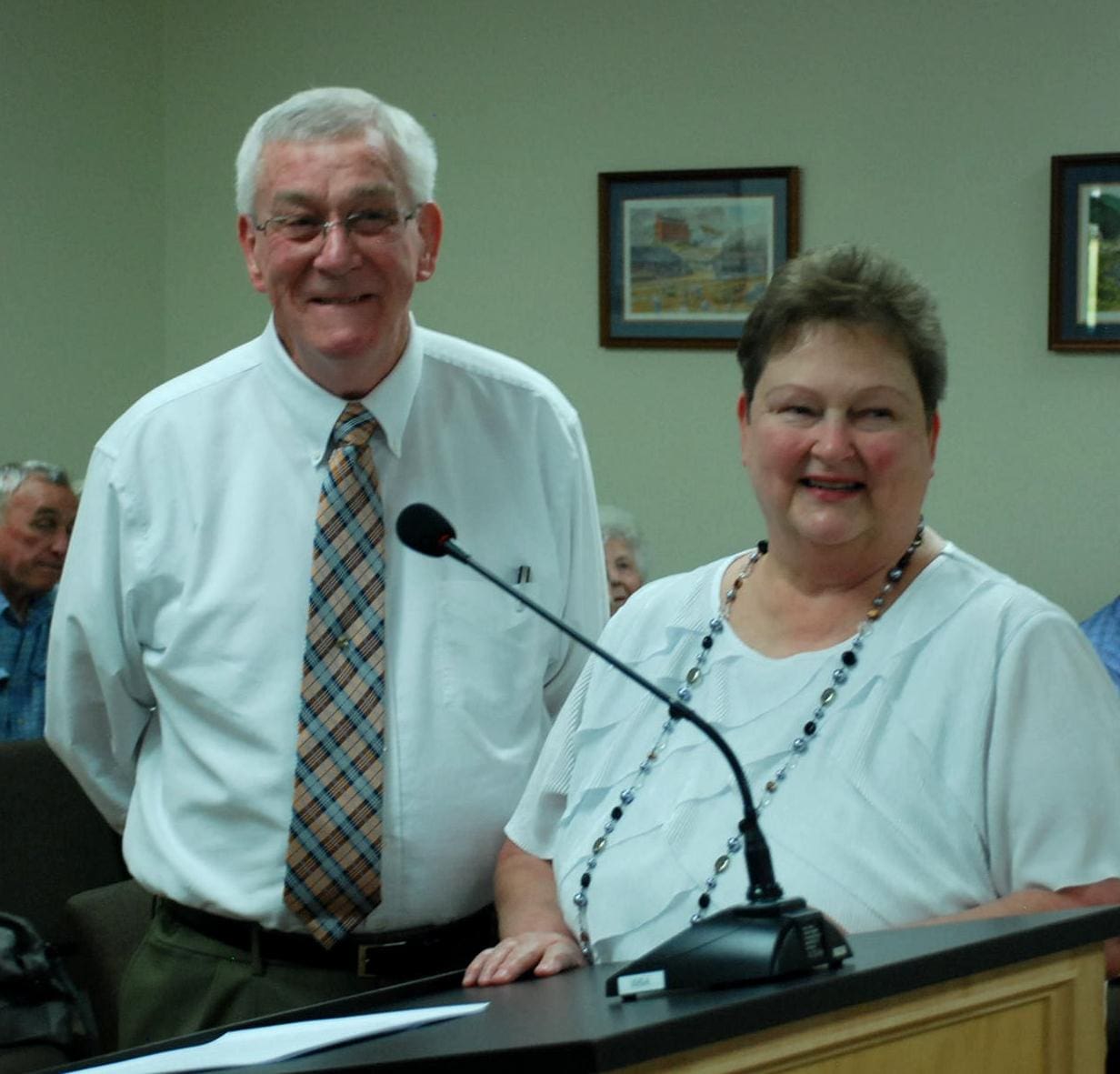 Commissioners Recognize The Services Of Garvis And Judy Kinsey