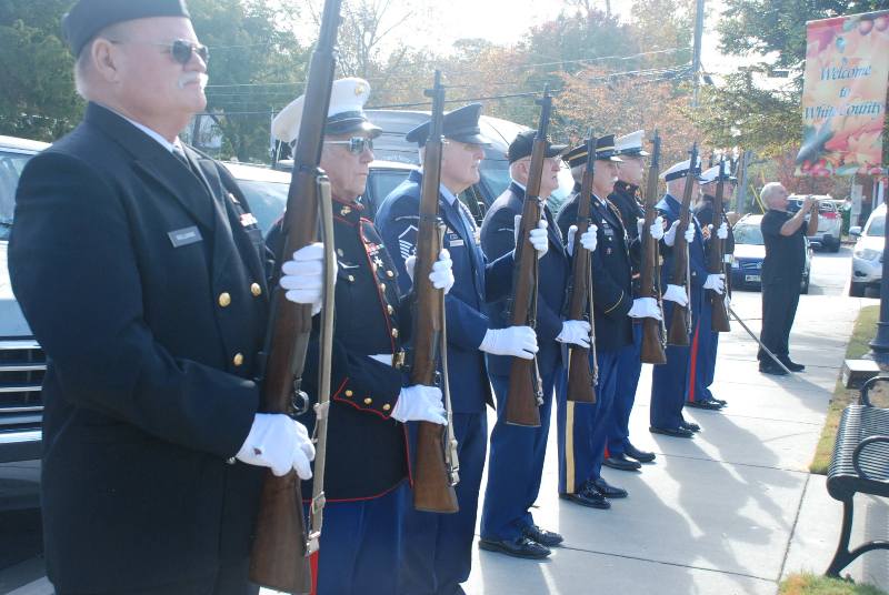 Large Crowd Turn Out To Honor Veterans