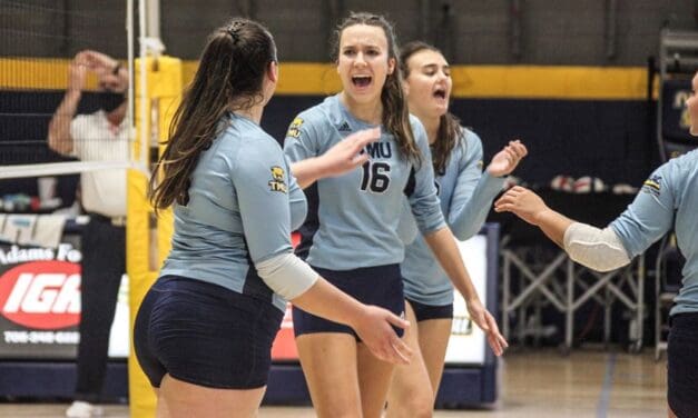 TMU Women’s volleyball secures non-conference win against Wolves